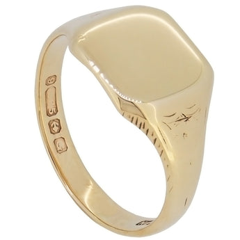 An early 20th century, 9ct yellow gold signet ring.