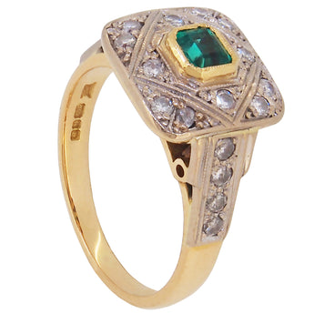 A modern, 18ct yellow gold, emerald & diamond set, square cluster ring.