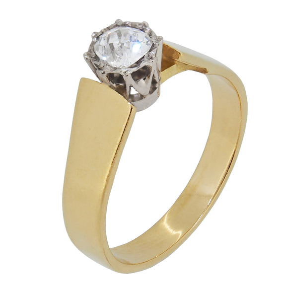 A modern, 18ct yellow gold, diamond set, single stone, solitaire ring