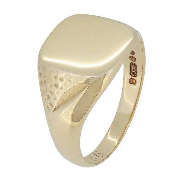 A modern, 9ct yellow gold, cushion signet ring