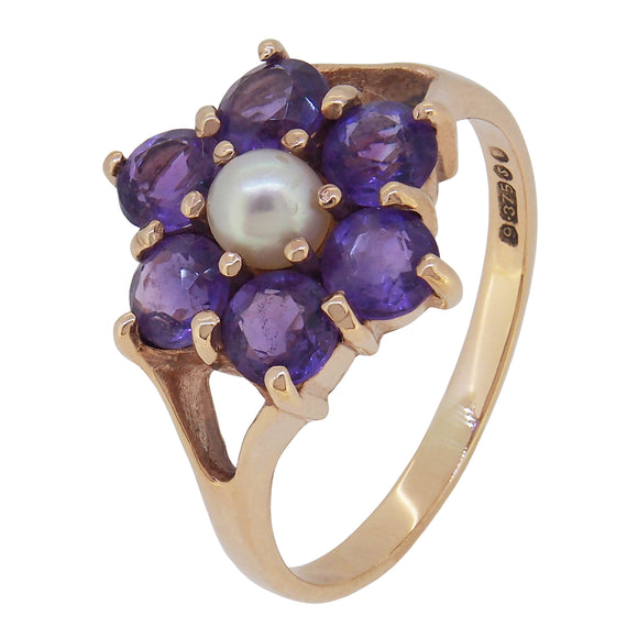 A modern, 9ct yellow gold, amethyst & pearl set cluster ring