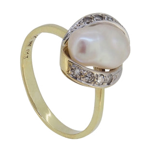 A modern, 14ct 585 gold, blister pearl & diamond set, nine stone ring.