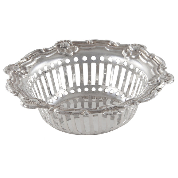 An Edwardian, silver, circular bon bon dish