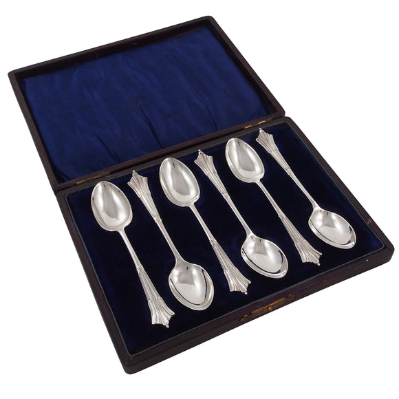 Six Edwardian, silver teaspoons & fitted case